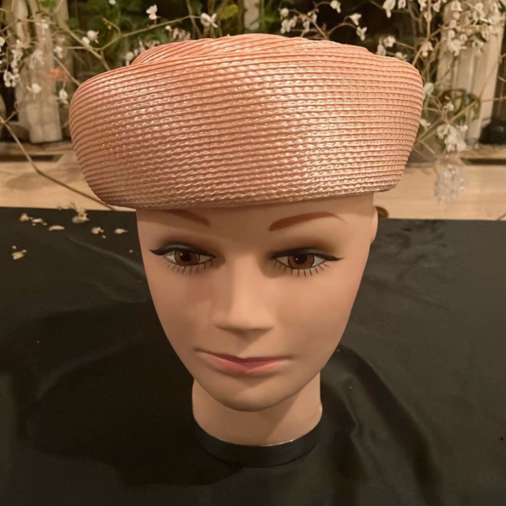 Chic Peach Straw Polypropylene Pillow box